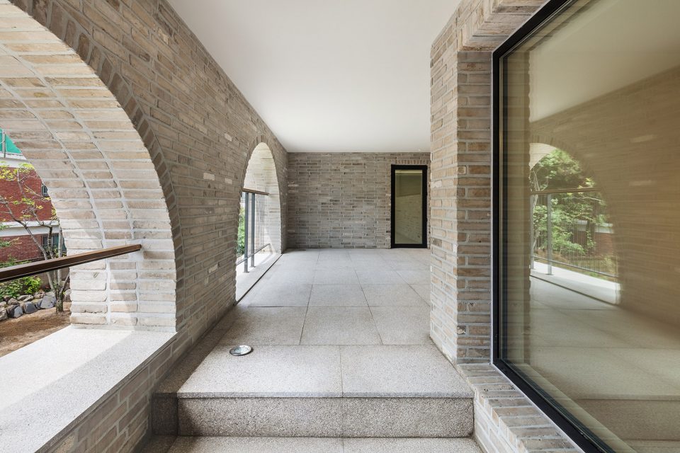 Cheongun Residence By Hyundai Kim Tectonics Lab