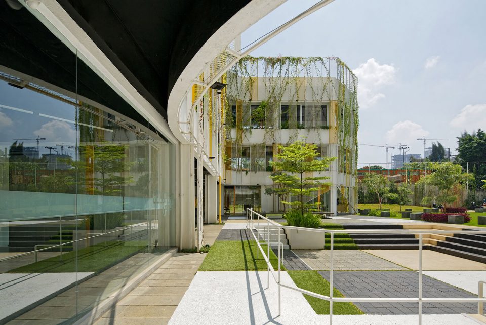 Golkar Jakarta Office by Delution Architect