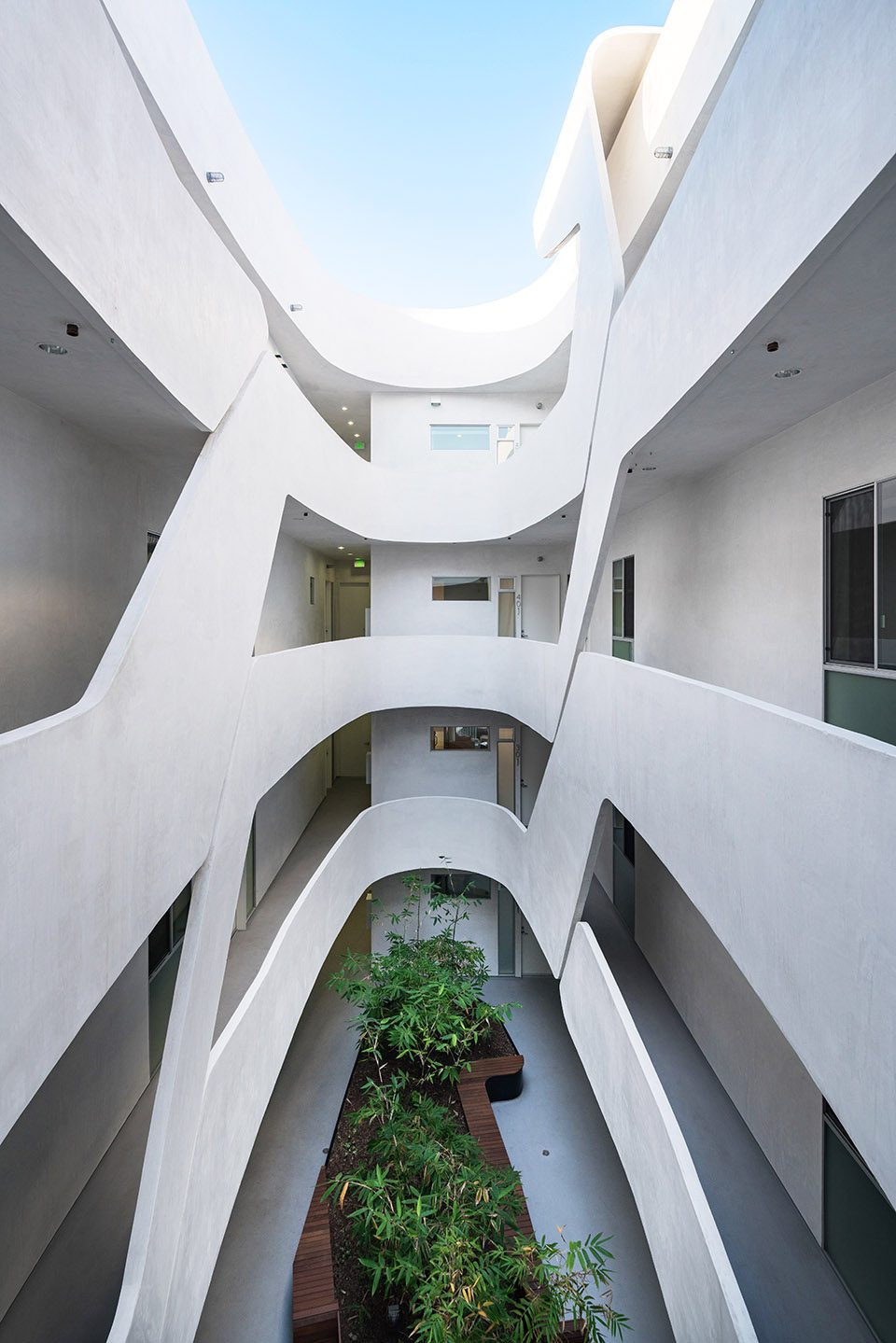 MARIPOSA1038 by LOHA