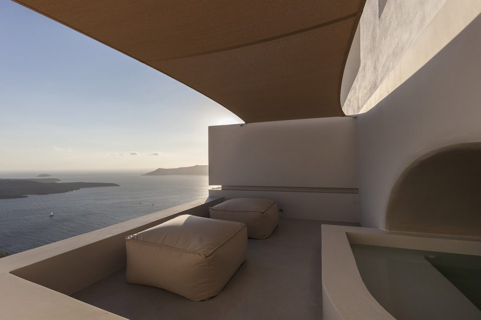 Two Holiday Houses in Firostefani by Kapsimalis Architects