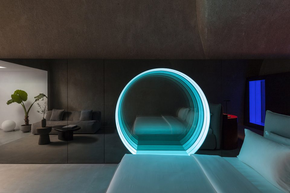 Two Holiday Houses in Firostefani by Kapsimalis Architects