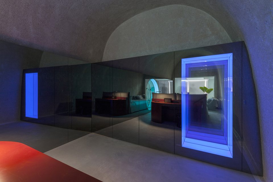 Two Holiday Houses in Firostefani by Kapsimalis Architects