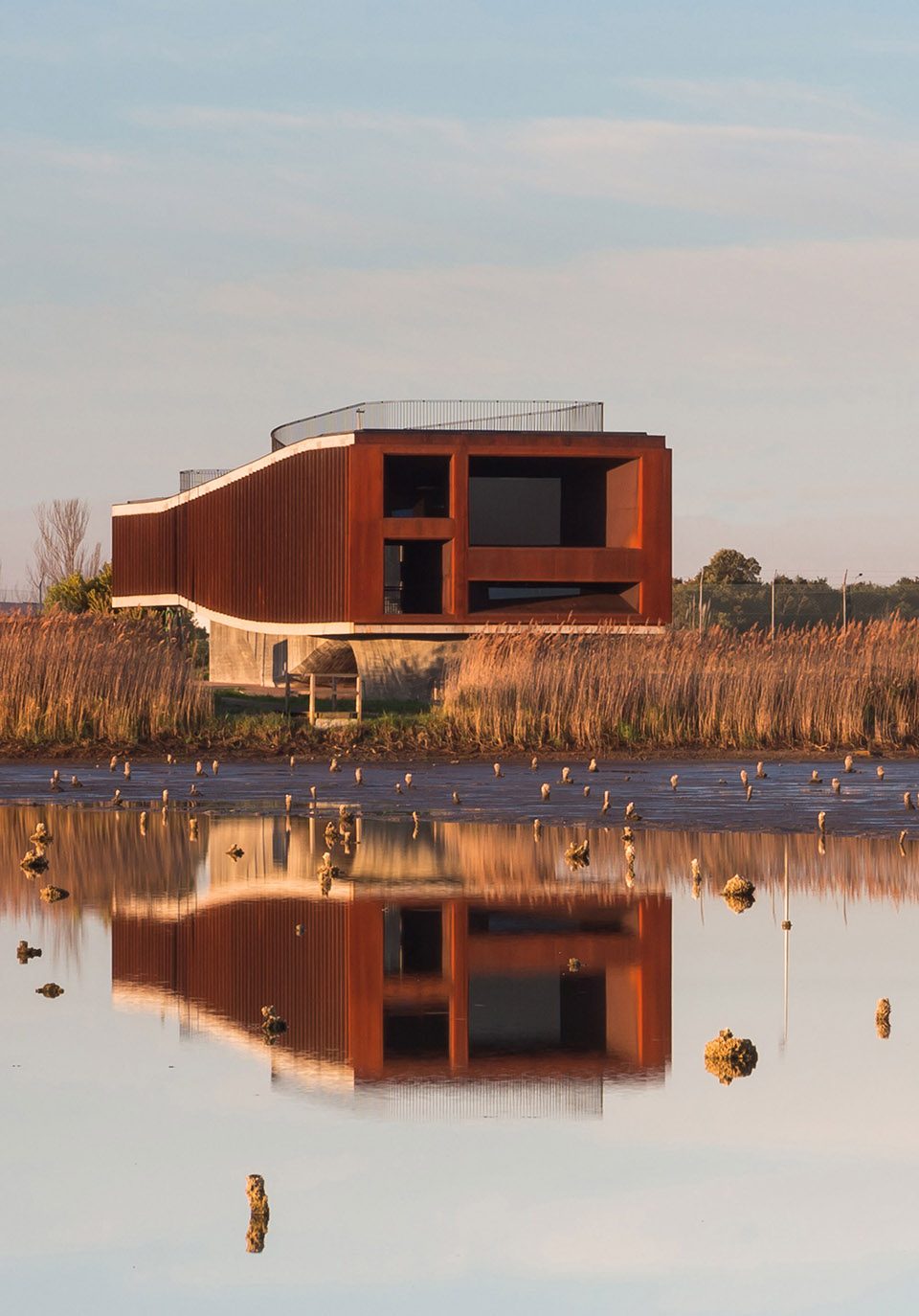 . near cost－machado costa observatory 00