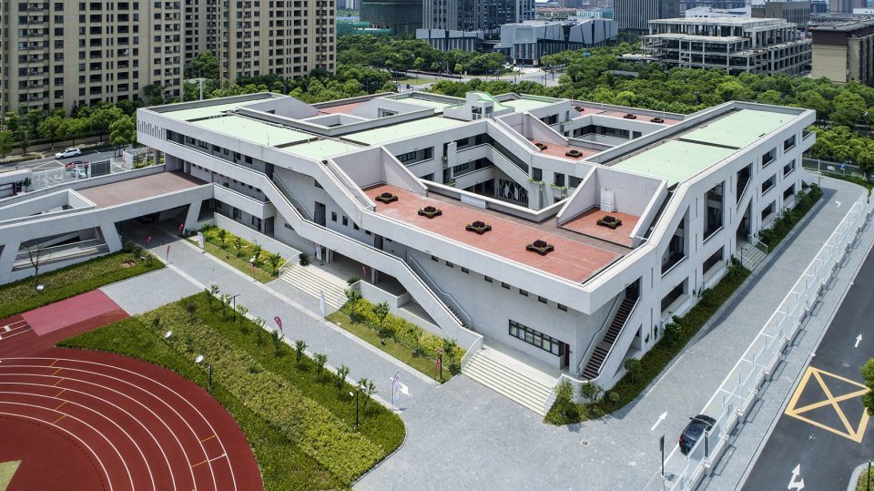 Defu Junior High School By Atelier GOM 960x539