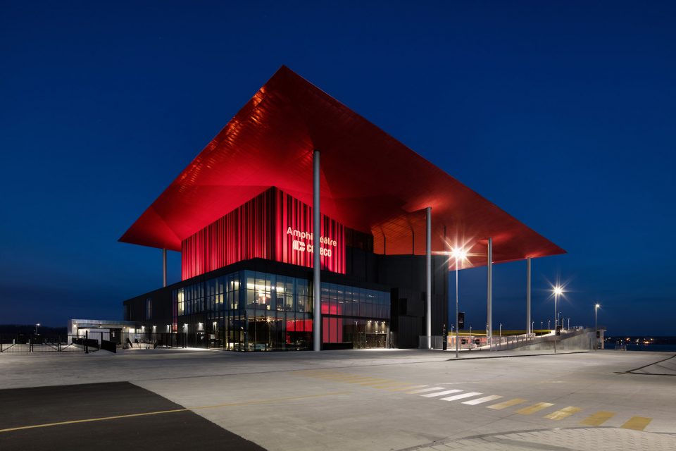 Amphithéâtre Cogeco by Atelier Paul Laurendeau