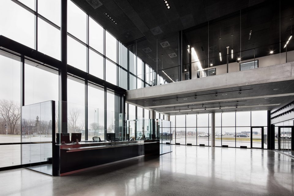 Amphithéâtre Cogeco by Atelier Paul Laurendeau