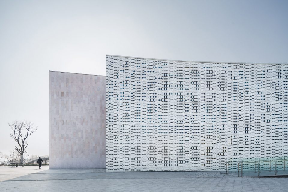 Design of Tianyi Lake Childrens Experience Pavilion by iDEA