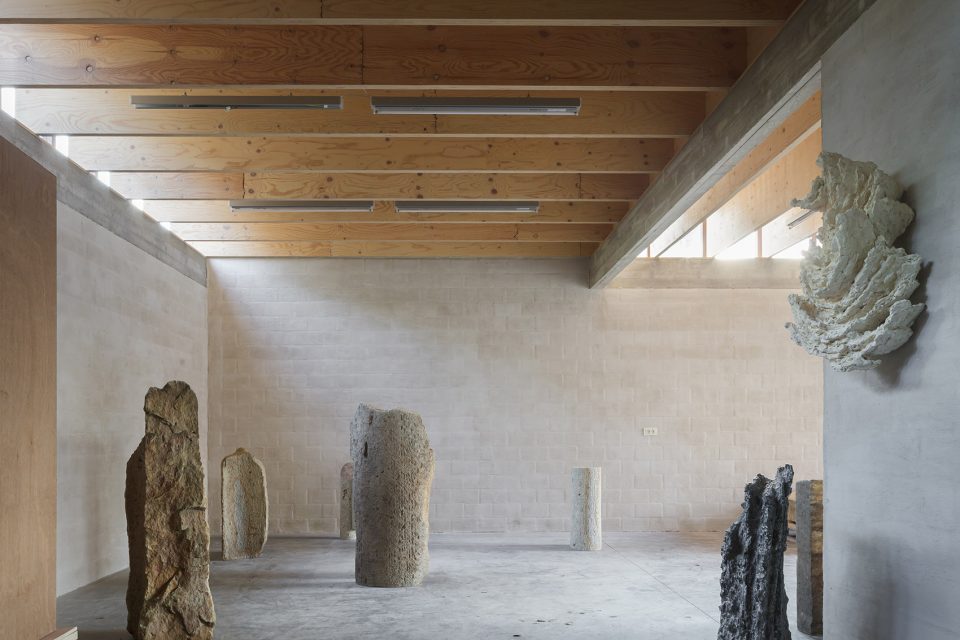 house and workshop for a sculptor by raamwerk van gelder tilleman
