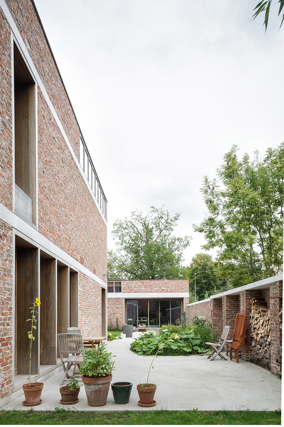 house and workshop for a sculptor by raamwerk van gelder tilleman