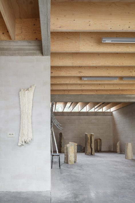 house and workshop for a sculptor by raamwerk van gelder tilleman