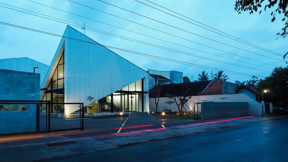 Office KL Indonesia by STUDIO KOTA