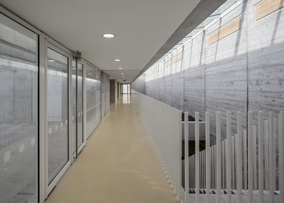 pole petite enfance de la trinite by cab architectes