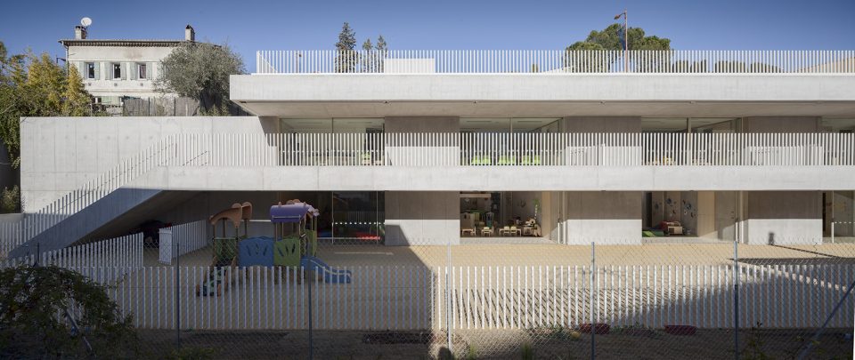 pole petite enfance de la trinite by cab architectes