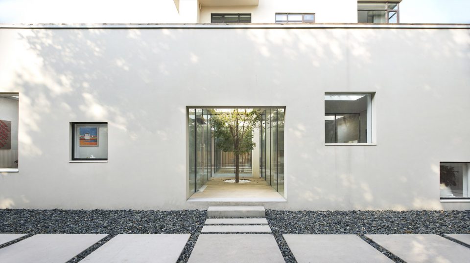 BMLZ Villa Office by TSUTSUMI ASSOCIATES