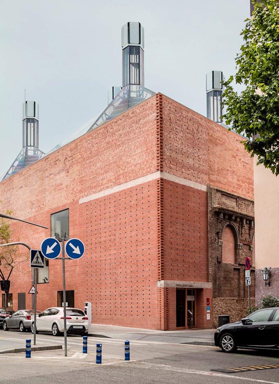 Civic Centre Cristalleries Planell by H ARQUITECTES 1