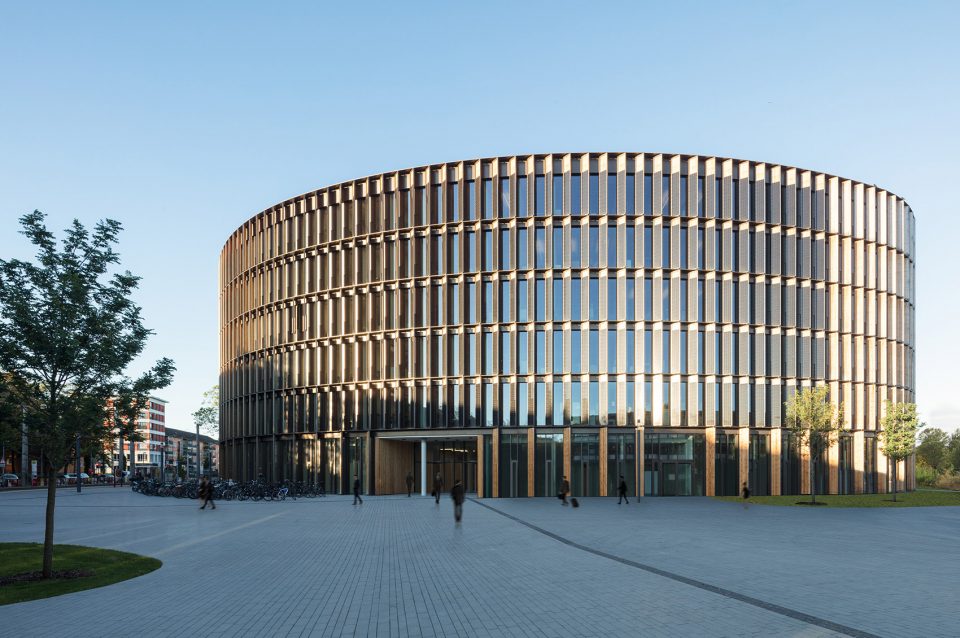 town hall freiburg im breisgau by ingenhoven