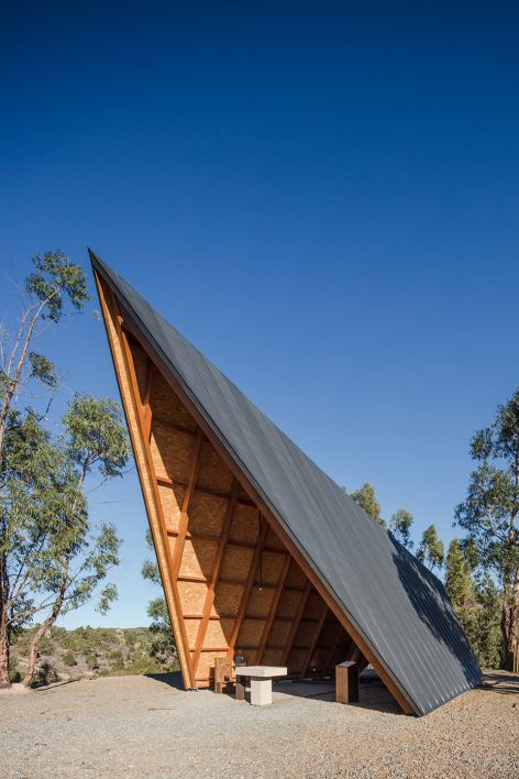 Chapel of NOSSA SENHORA DE FÁTIMA by Plano Humano Arquitectos