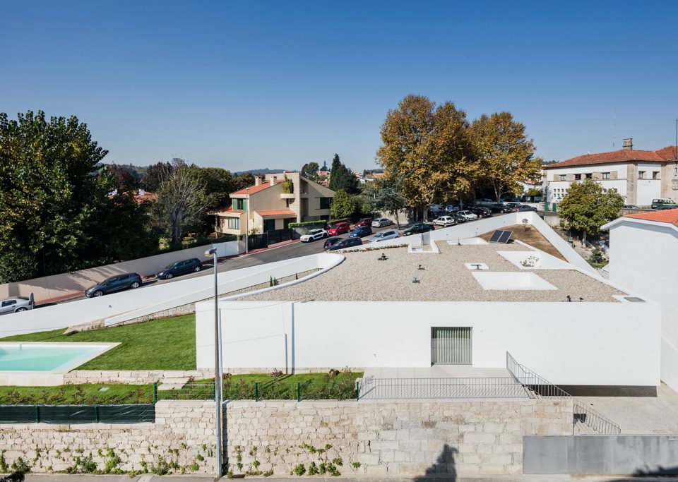 EDJO House by José Carlos Nunes de Oliveira