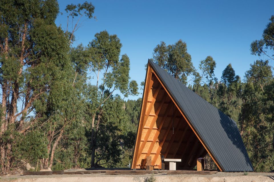 Chapel of NOSSA SENHORA DE FÁTIMA by Plano Humano Arquitectos
