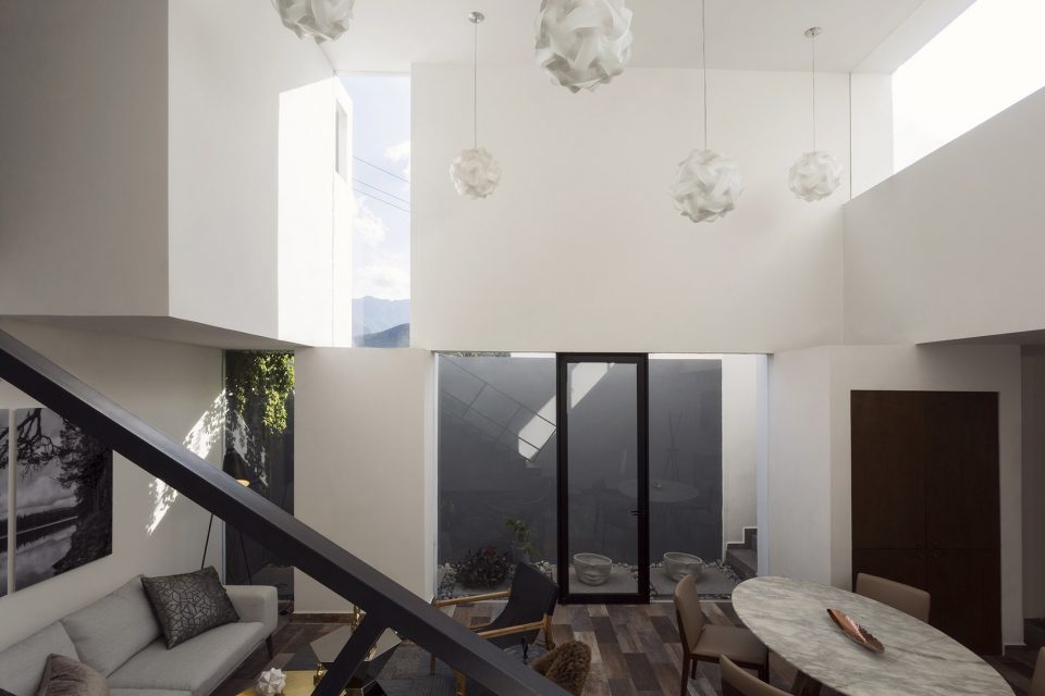 Cloud House by ARQUIDROMO
