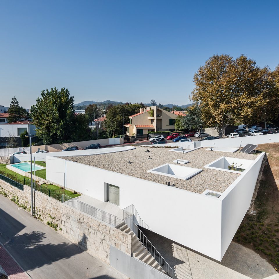 EDJO House by José Carlos Nunes de Oliveira