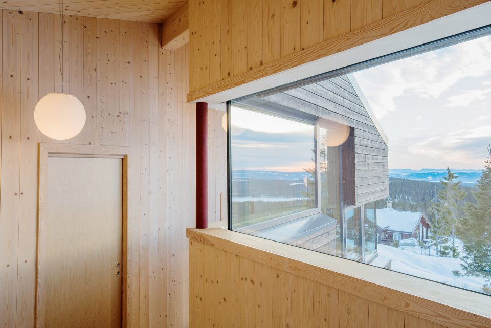 Cabin Sjusjøen by Aslak Haanshuus Arkitekter AS