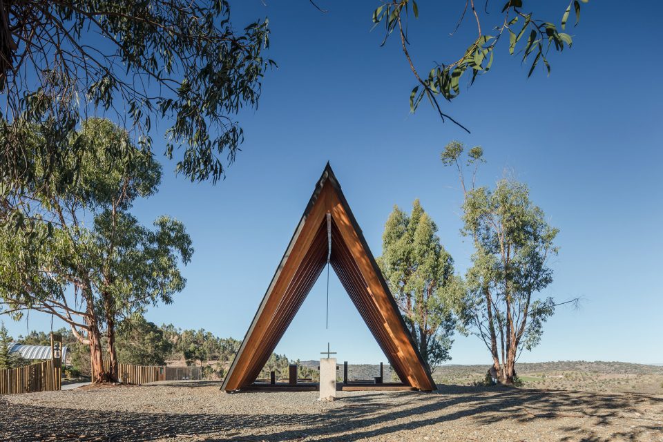 Chapel of NOSSA SENHORA DE FÁTIMA by Plano Humano Arquitectos