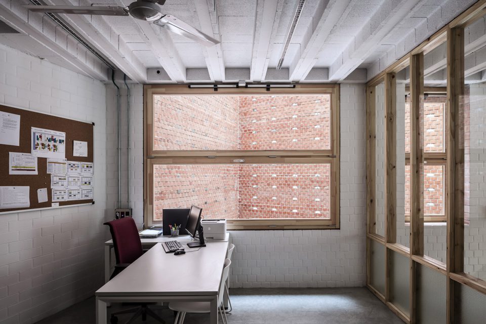 Civic Centre Cristalleries Planell by H ARQUITECTES