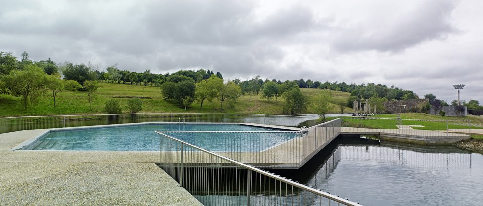 Monte do Gozo Swimming Pool by OLAestudio