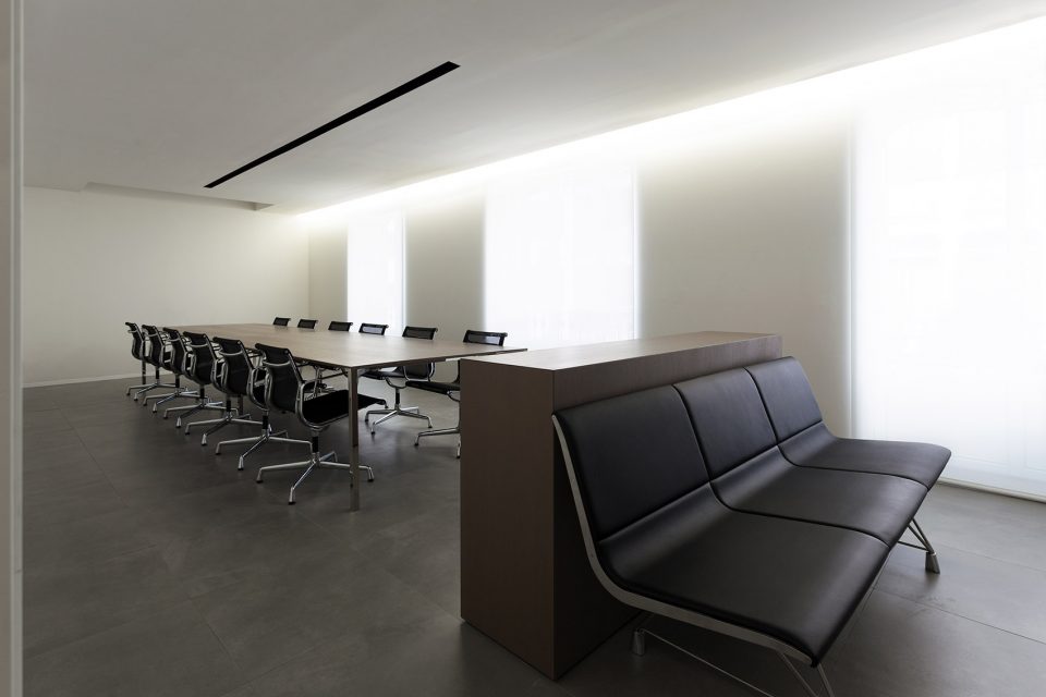 1905 Office Building by Fran Silvestre Arquitectos