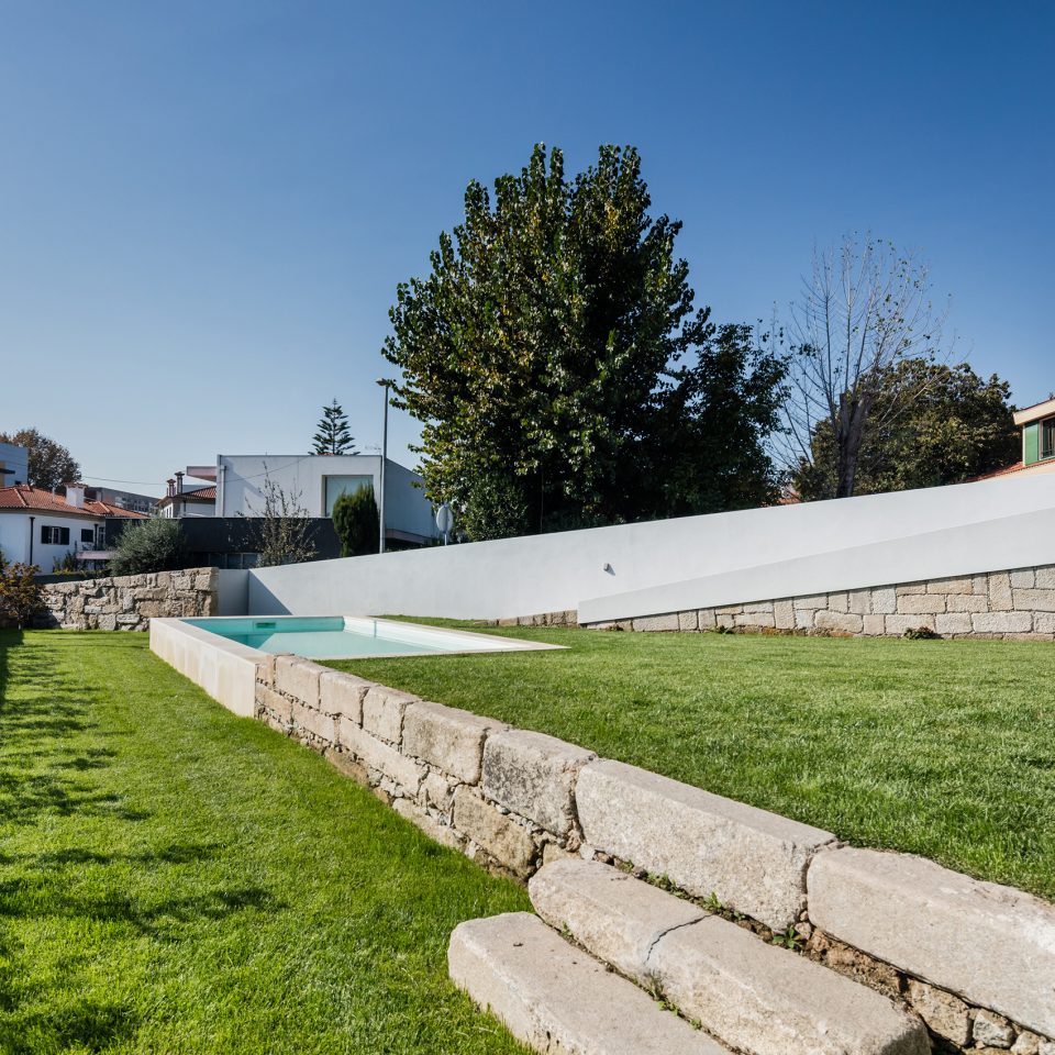 EDJO House by José Carlos Nunes de Oliveira