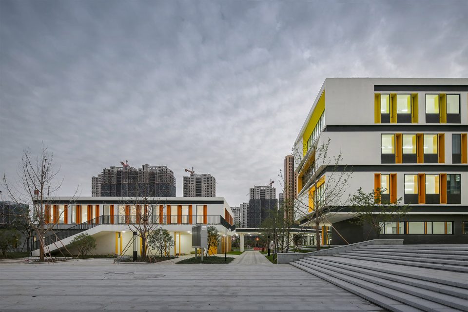 Hangzhou Gudun Road Primary School by GLA