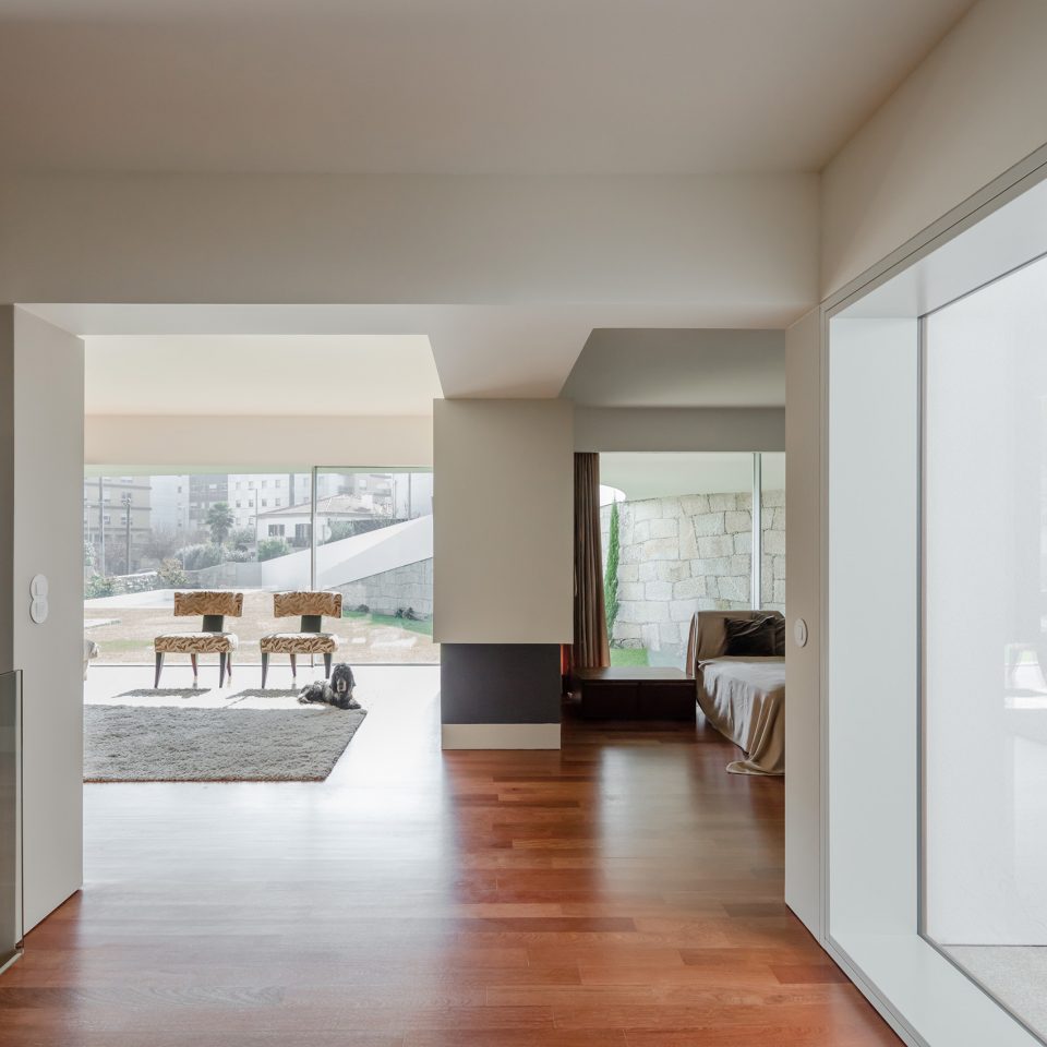 EDJO House by José Carlos Nunes de Oliveira
