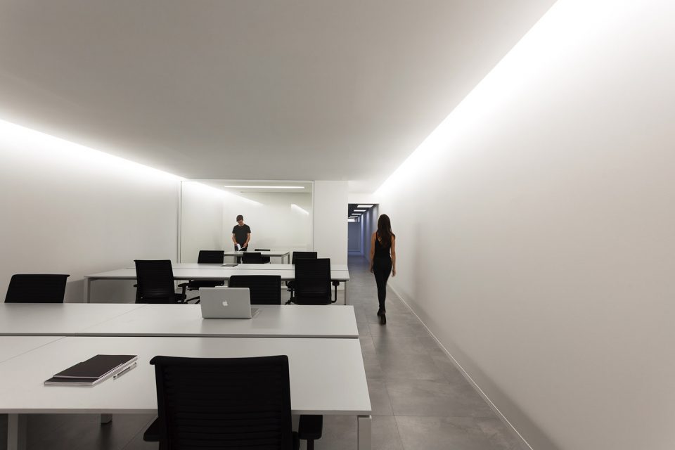 1905 Office Building by Fran Silvestre Arquitectos