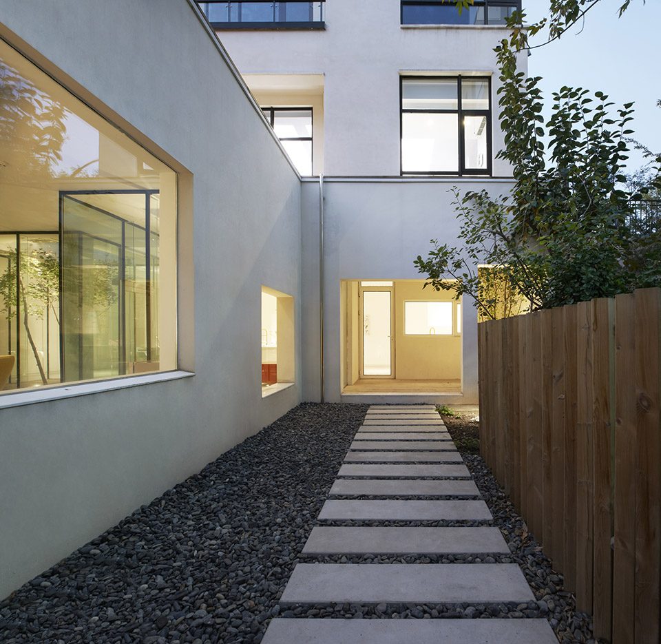 BMLZ Villa Office by TSUTSUMI ASSOCIATES
