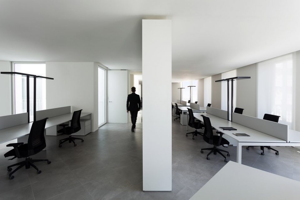 1905 Office Building by Fran Silvestre Arquitectos