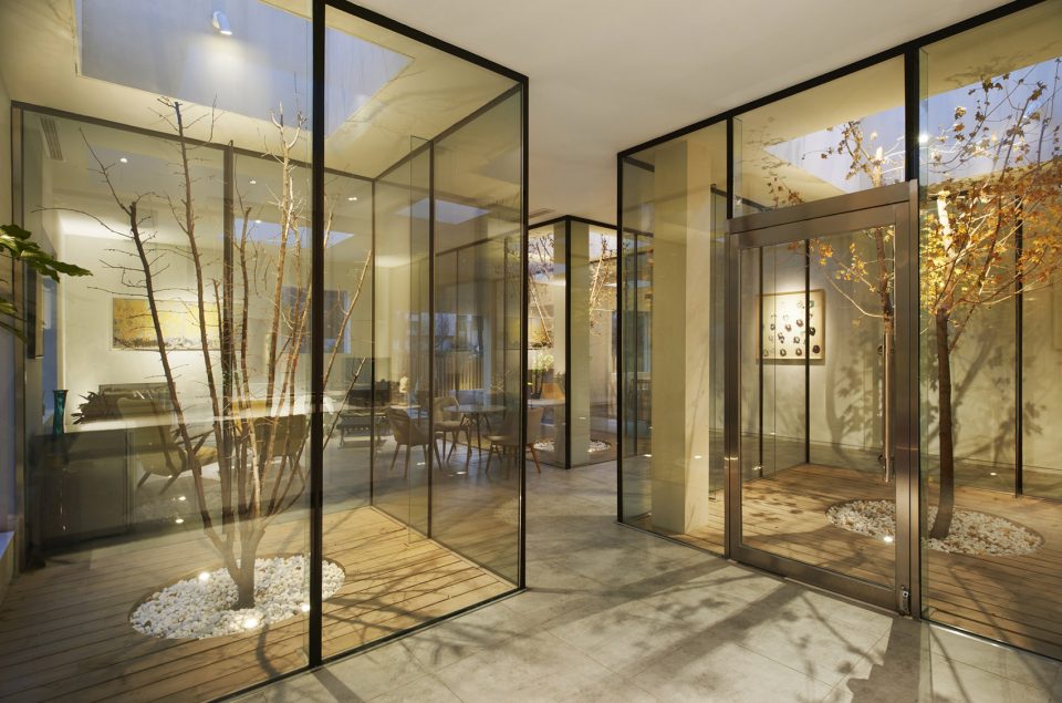 BMLZ Villa Office by TSUTSUMI ASSOCIATES