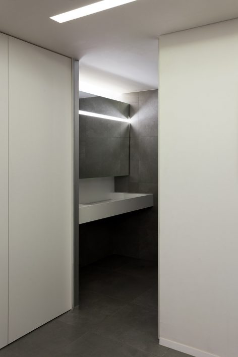 1905 Office Building by Fran Silvestre Arquitectos