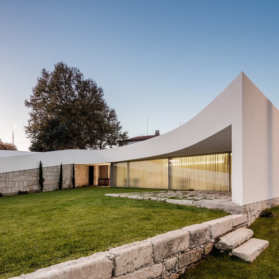 EDJO House by José Carlos Nunes de Oliveira
