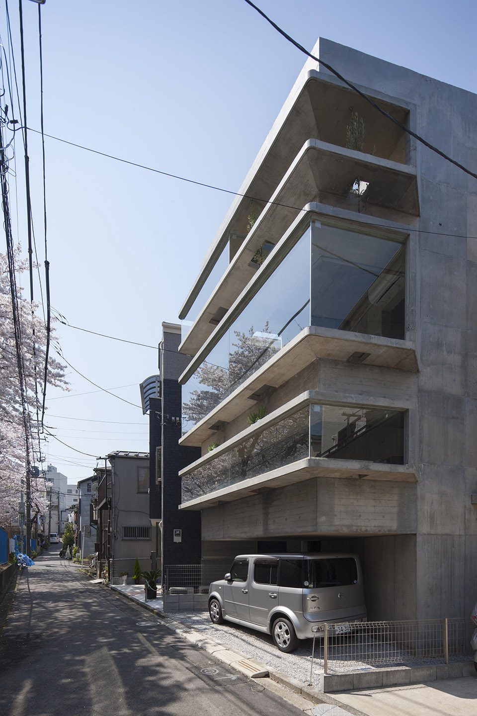 external2 oriel window house shinsuke fujii architects