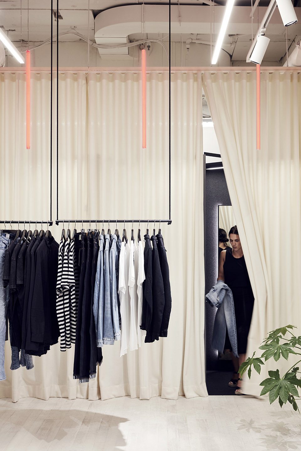 fit room Neuw Denim Flagship Breathe Architecture