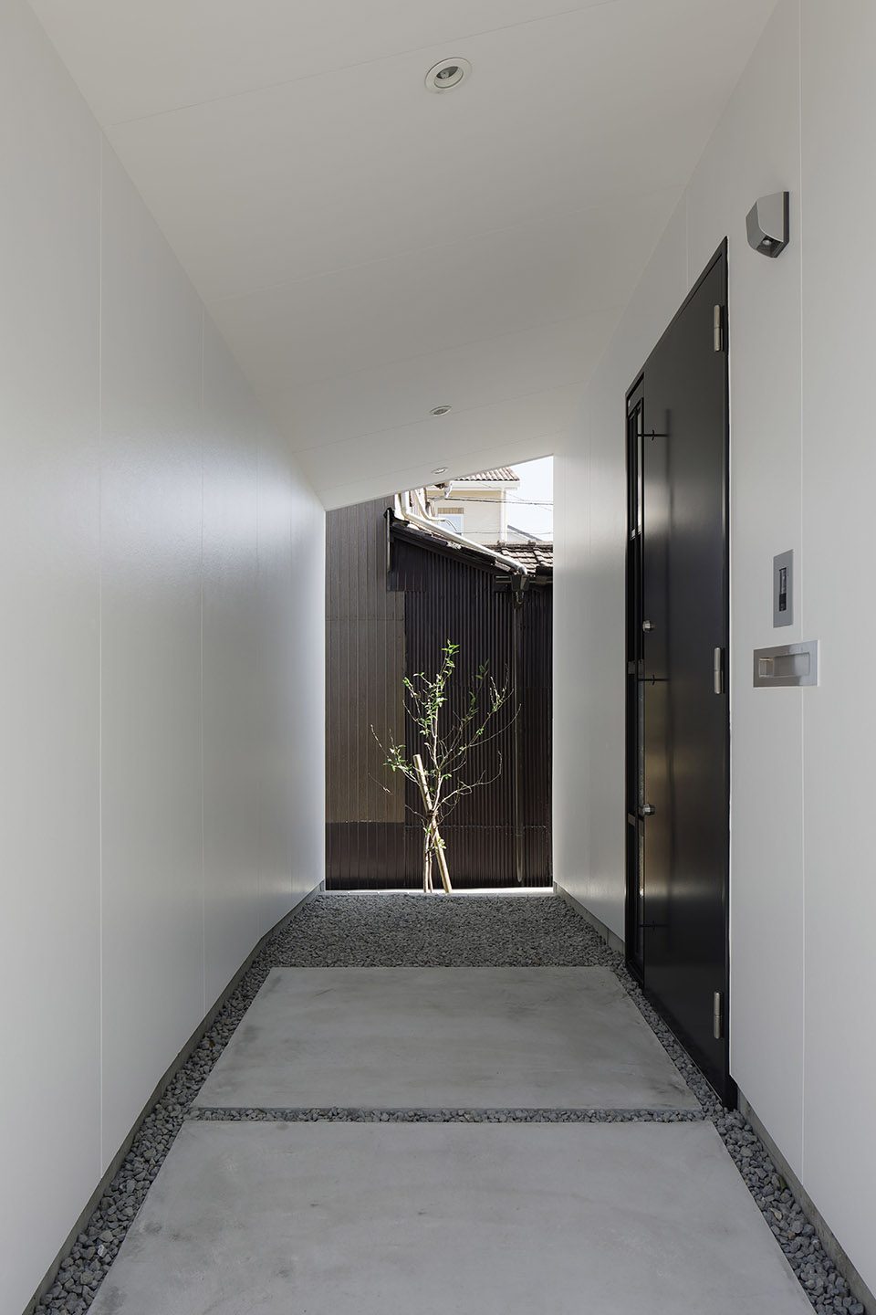 Hi Lo HOUSE by CAPD