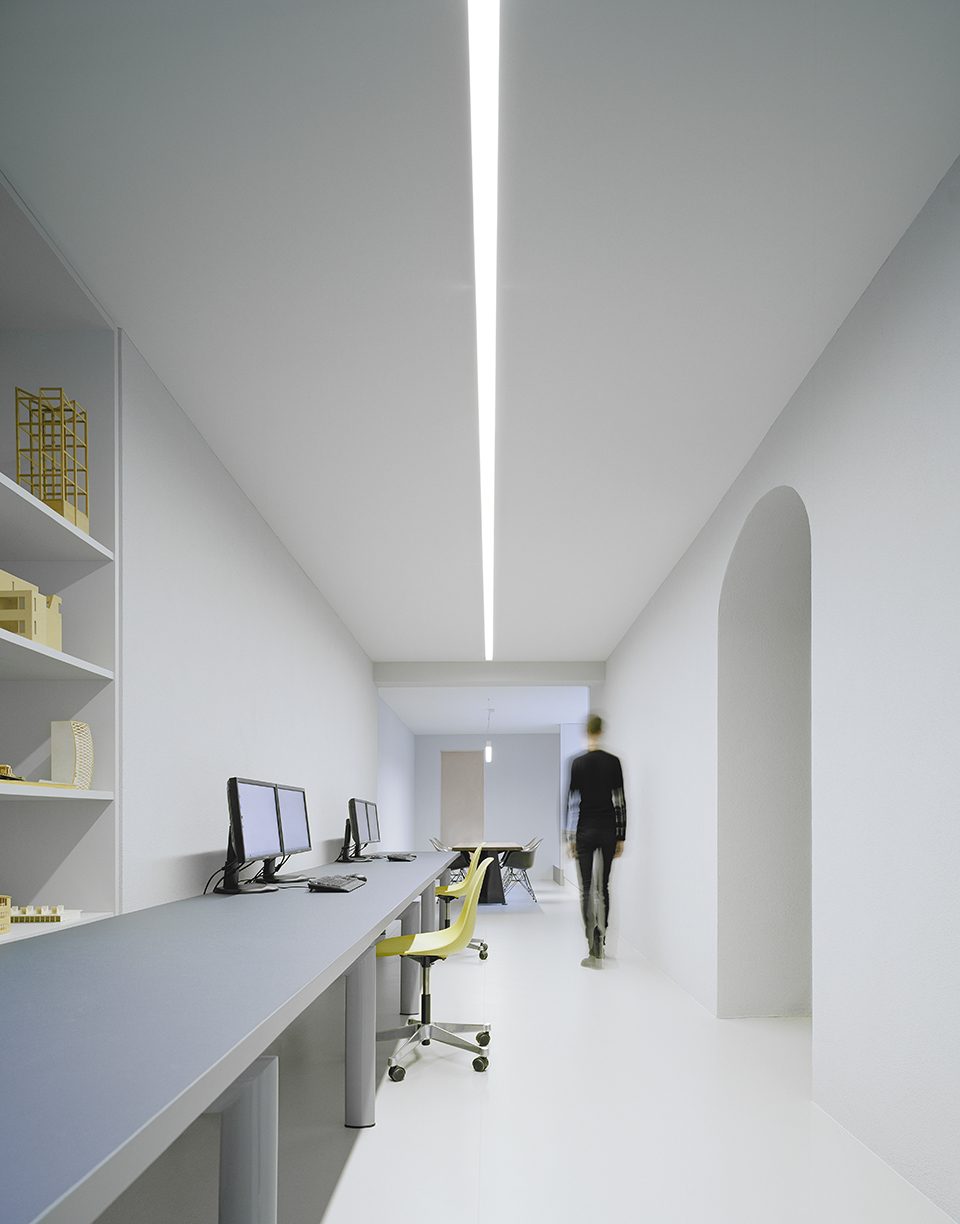 RS29 Residence and Studio Building by Ecker Architekten 1