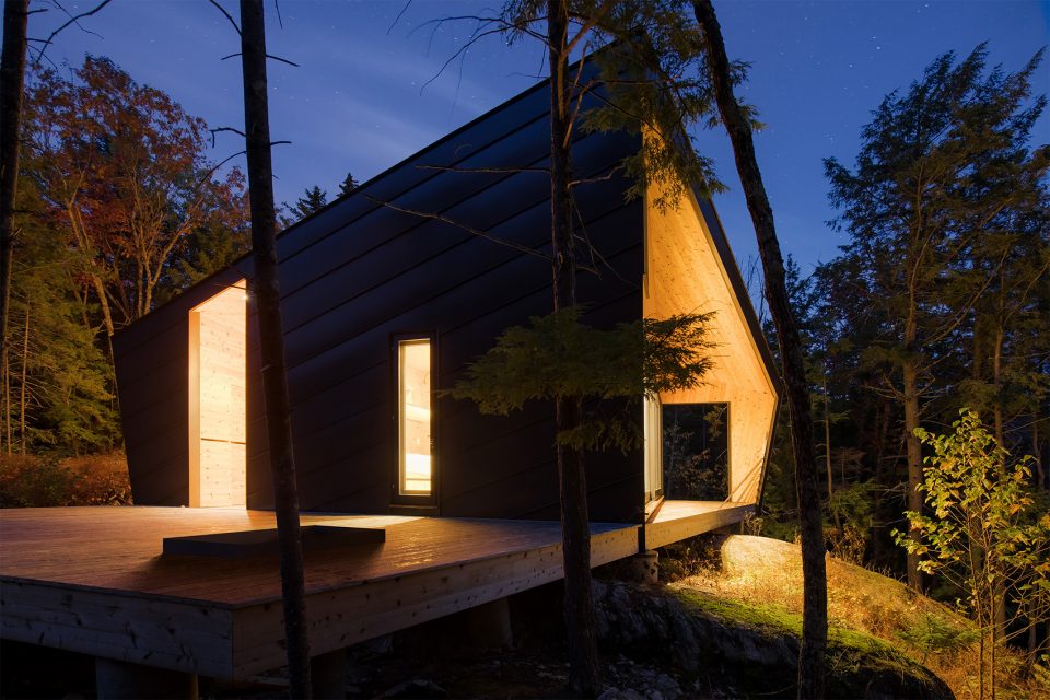 Cabin On A Rock by I KANDA ARCHITECTS