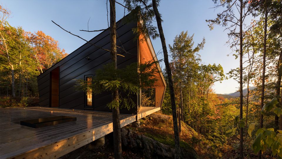 Cabin On A Rock by I KANDA ARCHITECTS