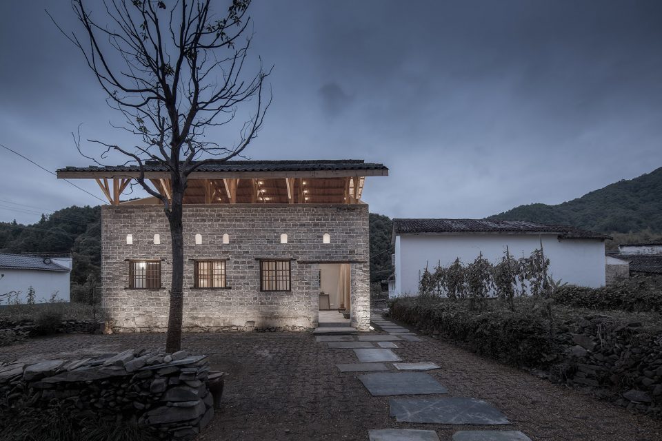 house qimen black tea house in taoyuan village shanli anhui province china by su architects 960x640