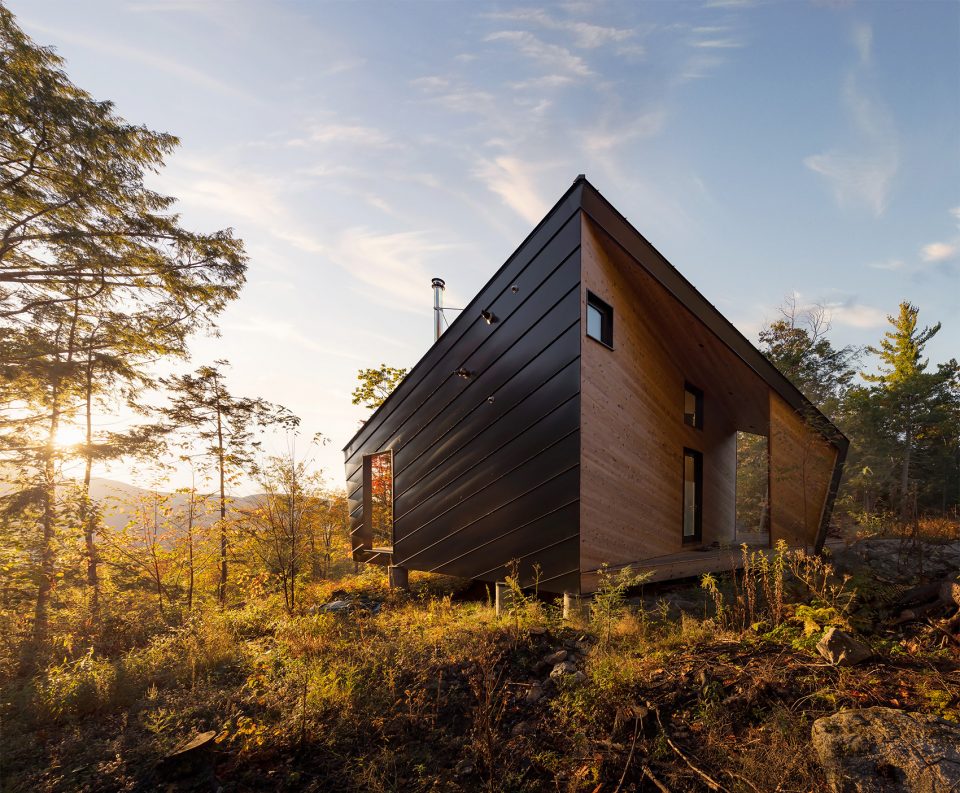 Cabin On A Rock by I KANDA ARCHITECTS
