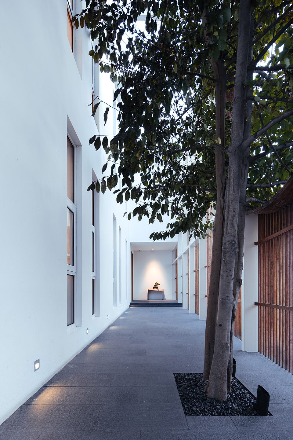 Ding Hui Yuan Zen Tea Chamber by 3andwich Design