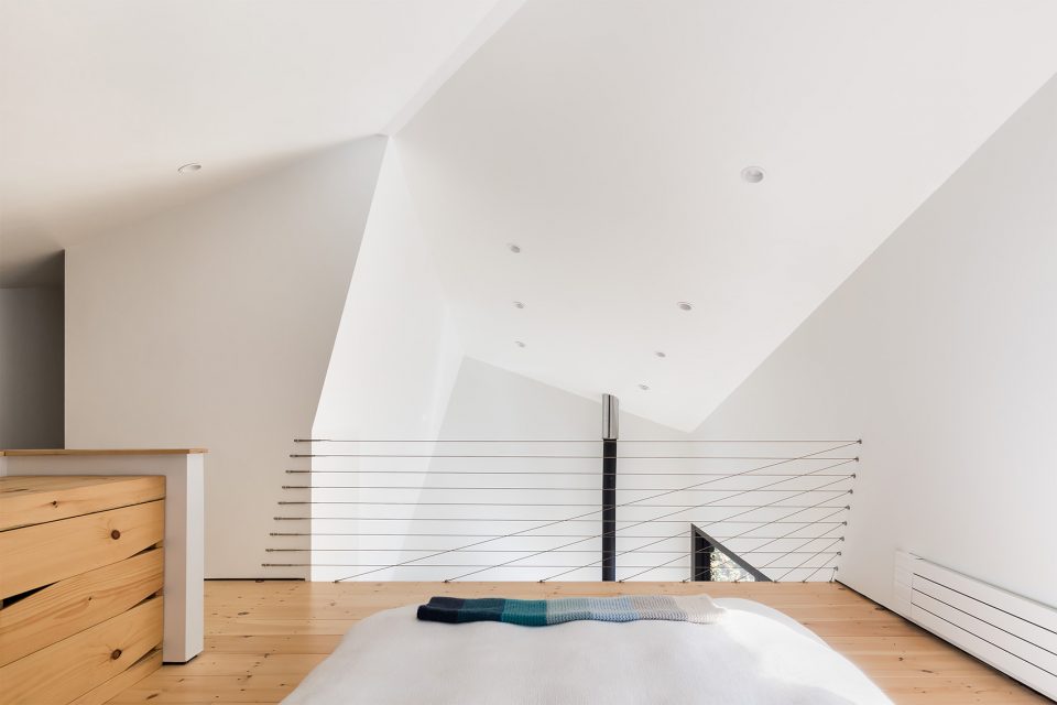 Cabin On A Rock by I KANDA ARCHITECTS