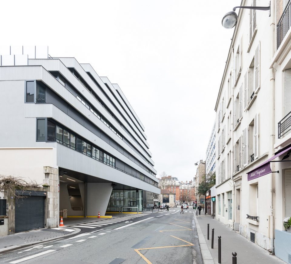 Dwellings and RATP bus center in Paris XIV by ECDM